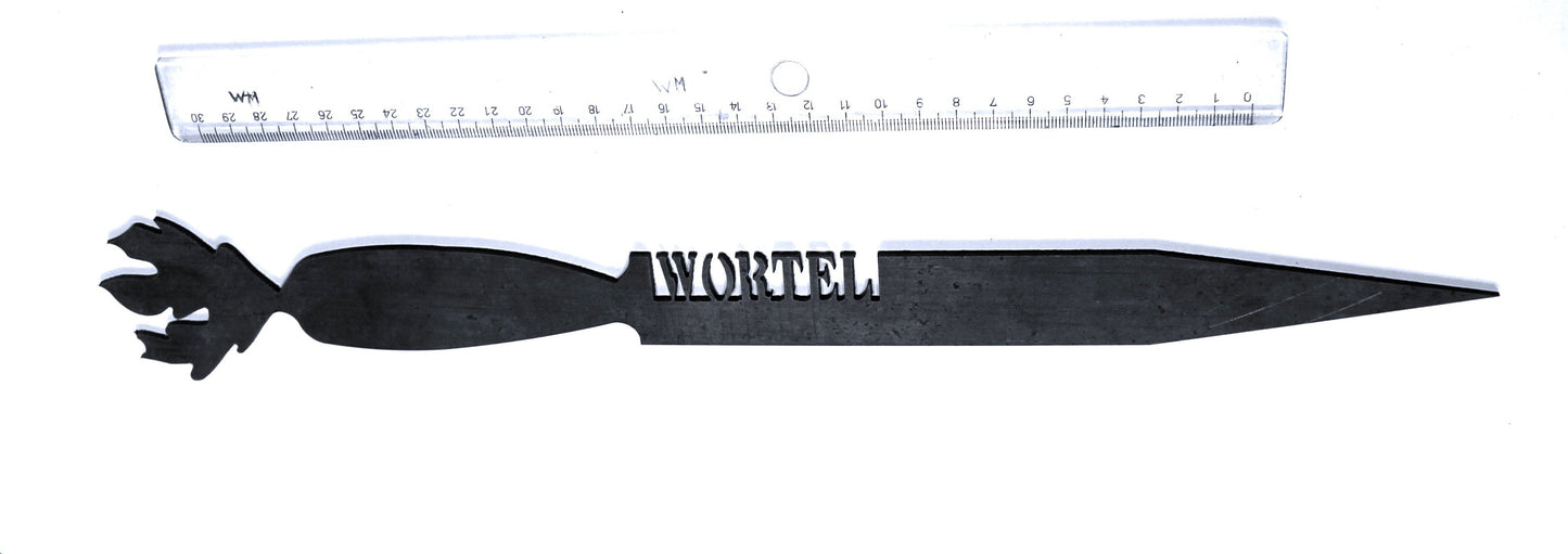 label met bovenaan een afbeelding "wortel" op en aan de zijkant staat en de naam van de groente op bij deze staat "wortel"