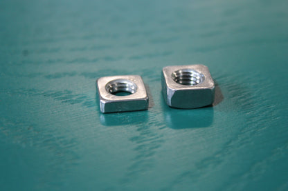 platte hoge vierkante moer