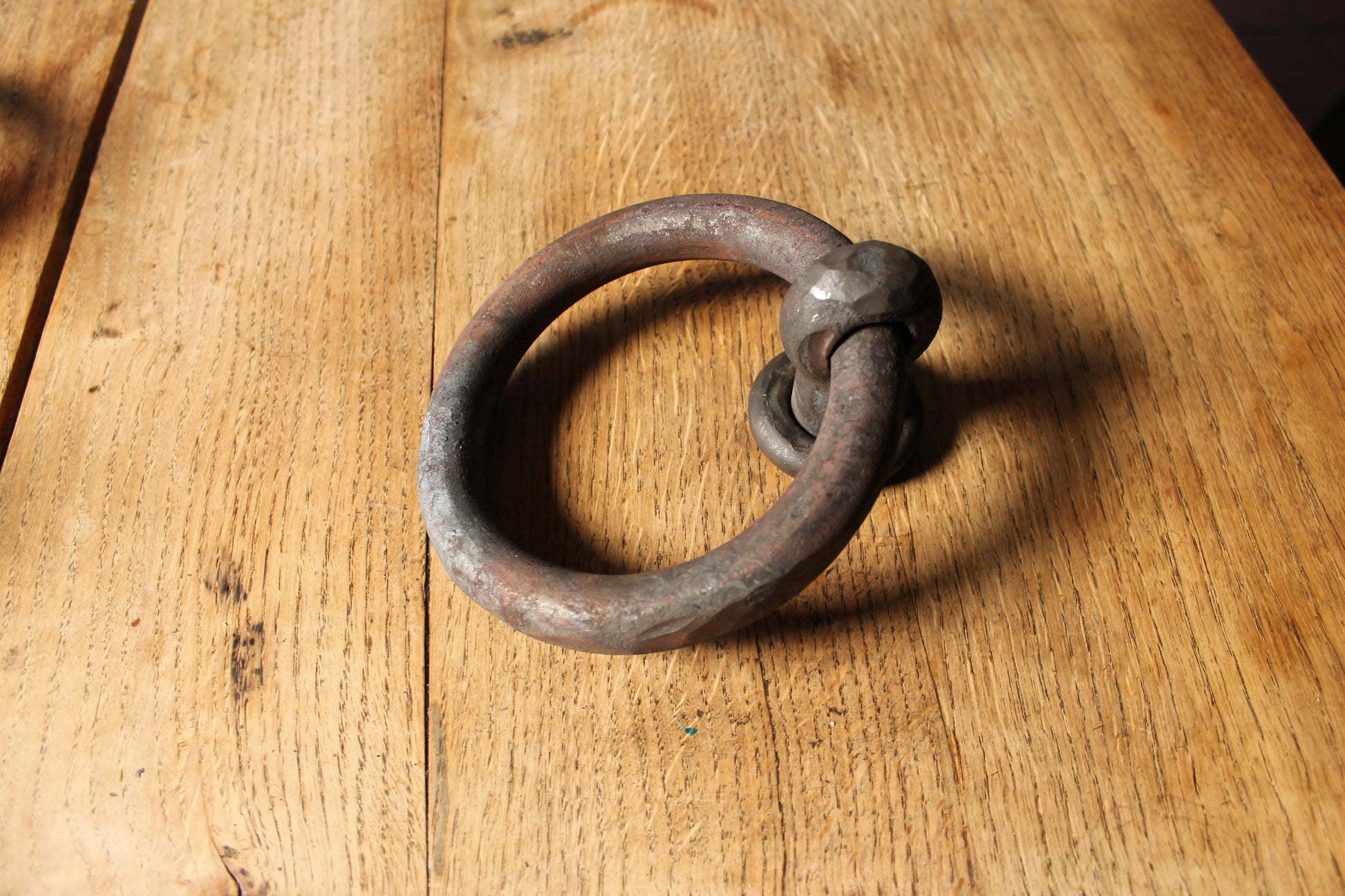 Duurzame lastenring, handgesmeed, voor zware belasting en veilige bevestiging